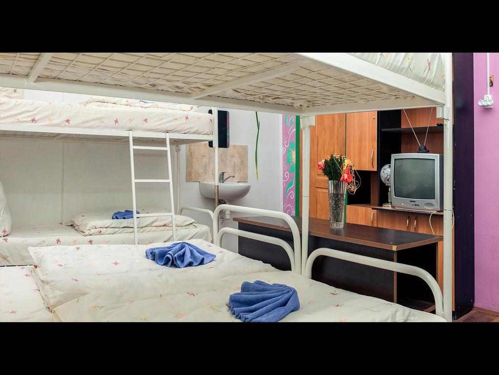 Apple Hostel Lemberg Zimmer foto