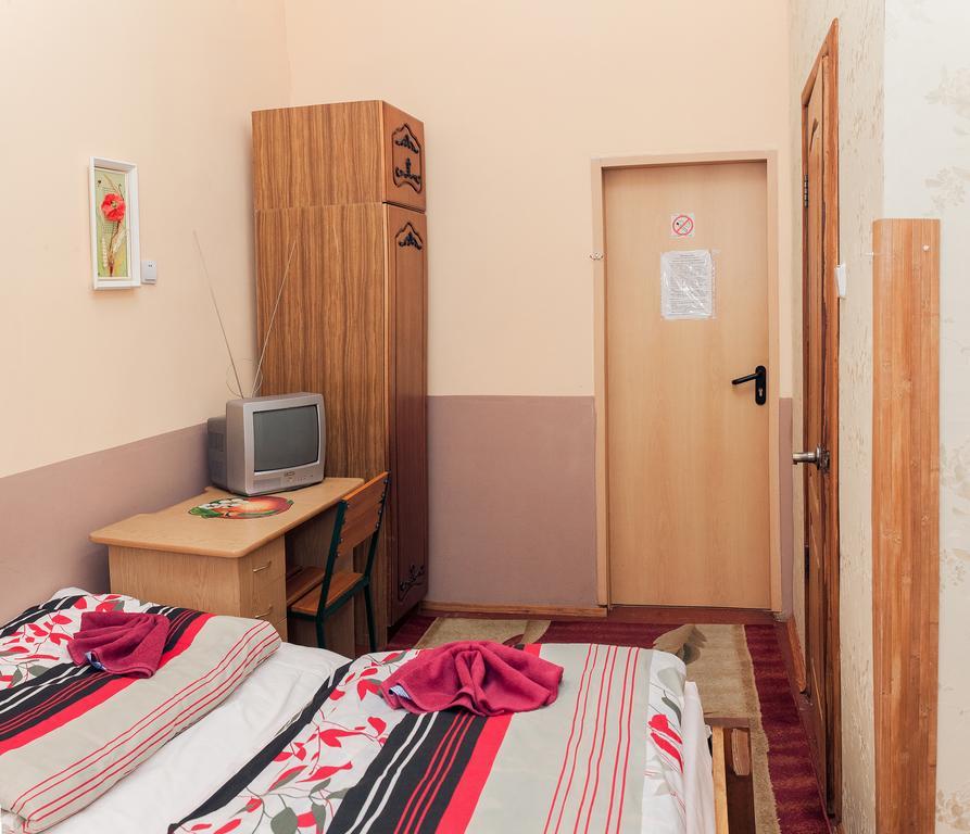 Apple Hostel Lemberg Zimmer foto